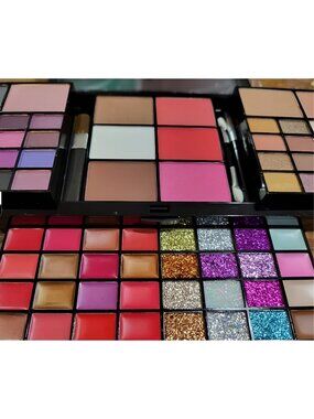 All In One Makeup Gift Kit Ultimate Color Combination